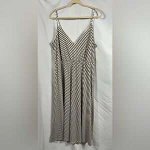 H&M Black and Cream Diagonal Striped Midi Sun Dress Spring Summer Office Layer
